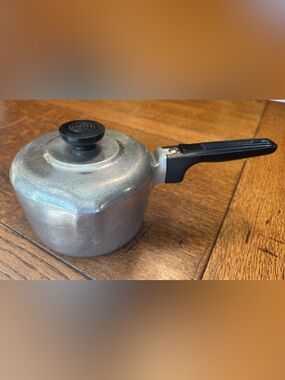 Vintage Wagner Ware Sidney Magnalite 1.5 Quart Saucepan 4681 1/2 P Cast Aluminum